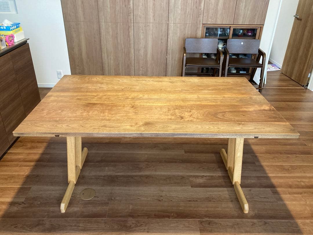 値下げ中　ダイニングテーブル　ウォールナット　オイル仕上げ　家具一点物