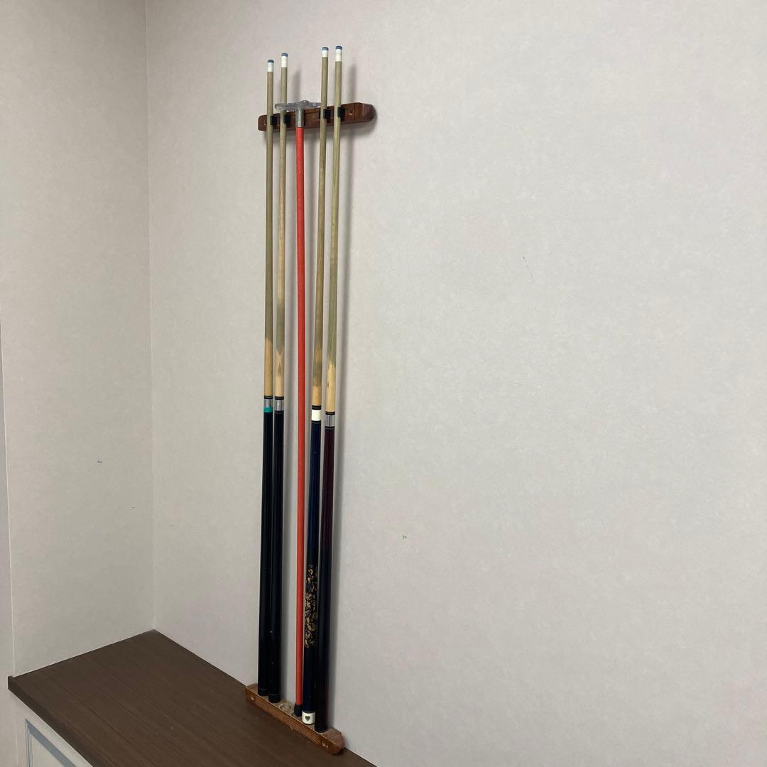 ビリヤードテーブルとキュー4本セット