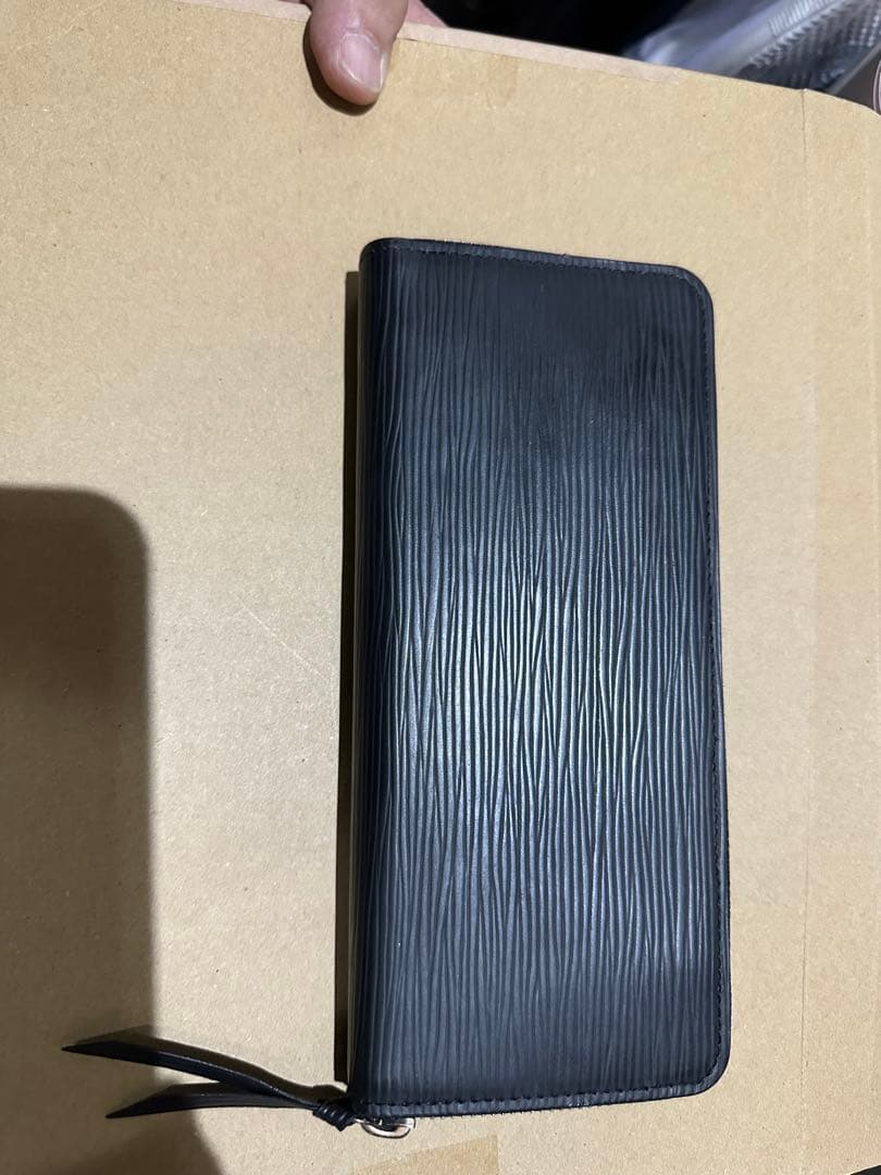 Louis Vuitton エピレザー ブラック 長財布