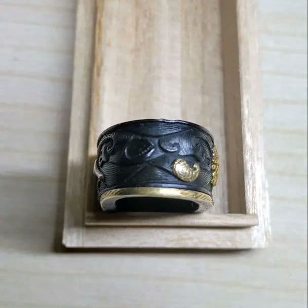 刀装具　美品海図貝づくし【縁、栗形、頭？鐺】