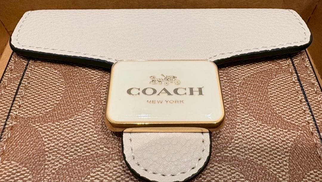 coach ブラウン　ホワイト　二つ折り財布　ホワイト　C7805