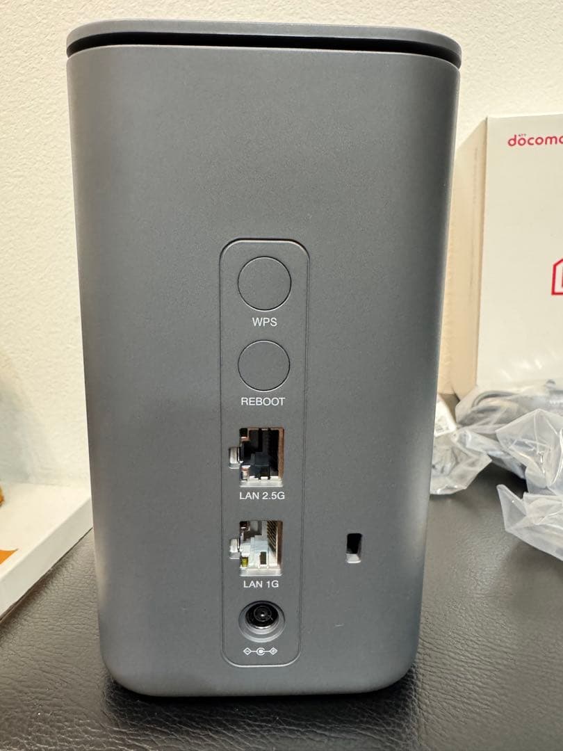 新品docomo モバイルホームルーター  5G HR02