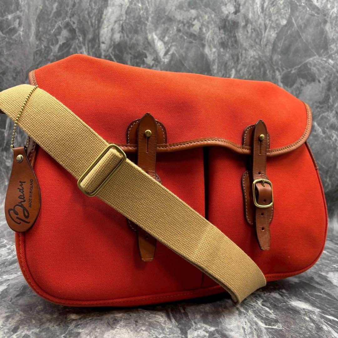 極美品✨　BRADY ariel trout メッセンジャーバッグ