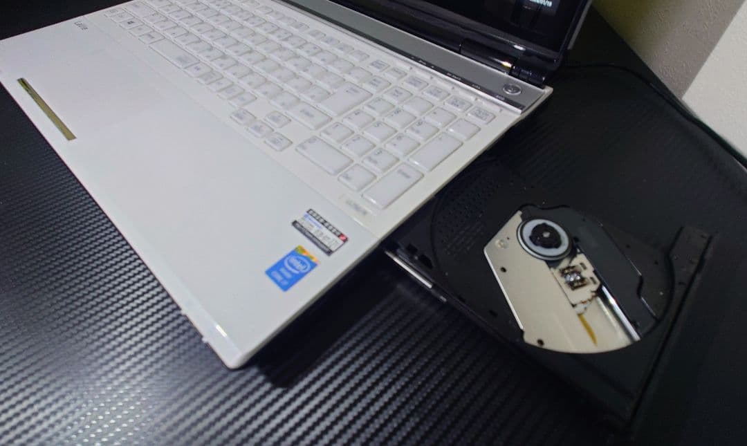 16GBCore i7タッチパネル　SSD512GB　Win11　Office