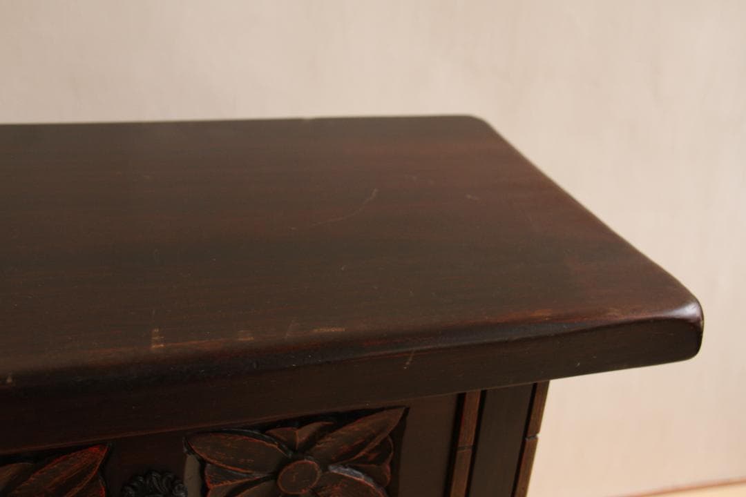 棚　飾り棚　小さめ　花台　飾り台　木製　彫刻　アンティーク　古道具