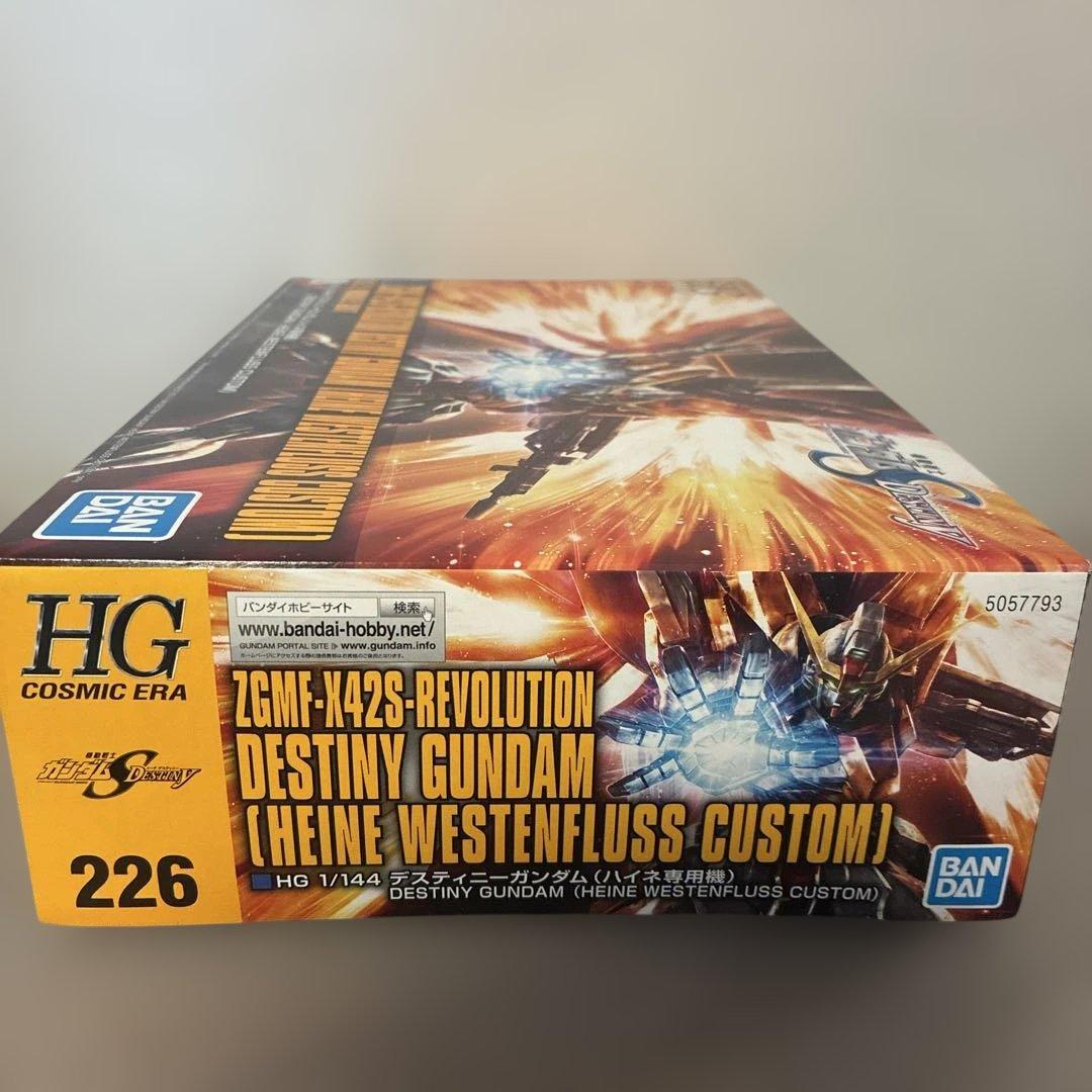 新品 HG 1/144 デスティニーガンダムハイネ専用機 ZGMF-X42S