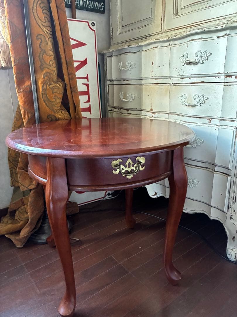 leonoahです　家具　丸　コーヒー　センター　ソファー　テーブル　猫脚