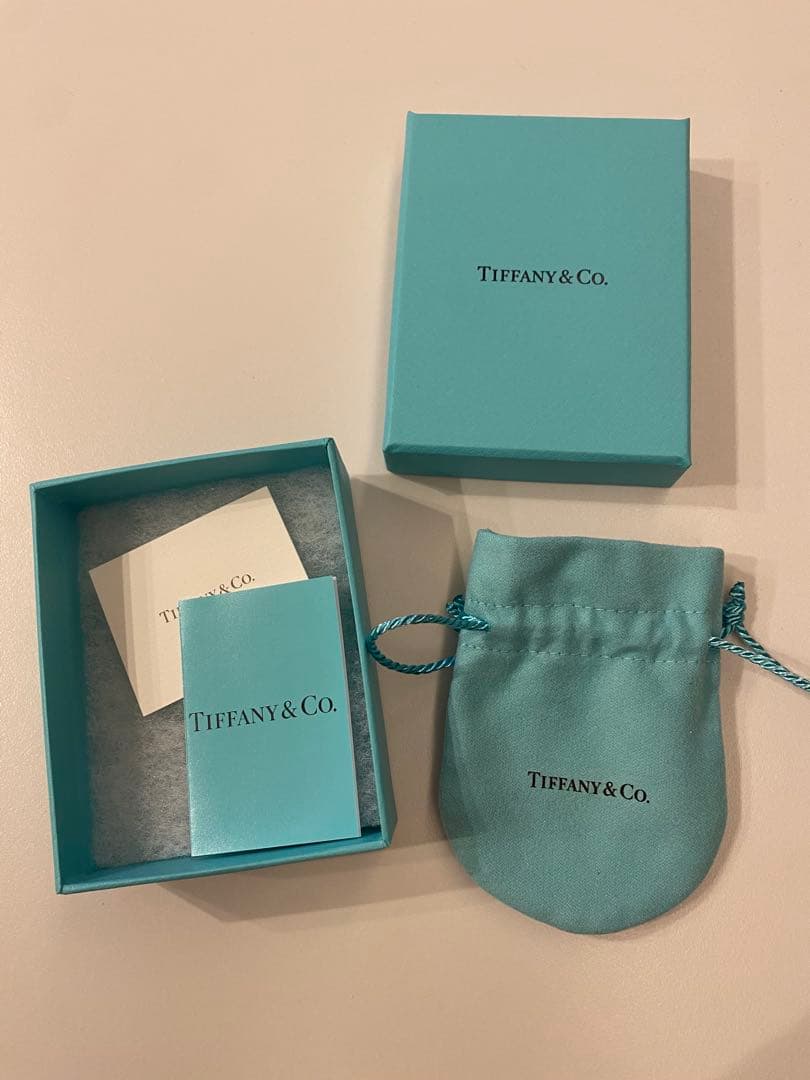 Tiffany & Co. インフィニティブレスレット