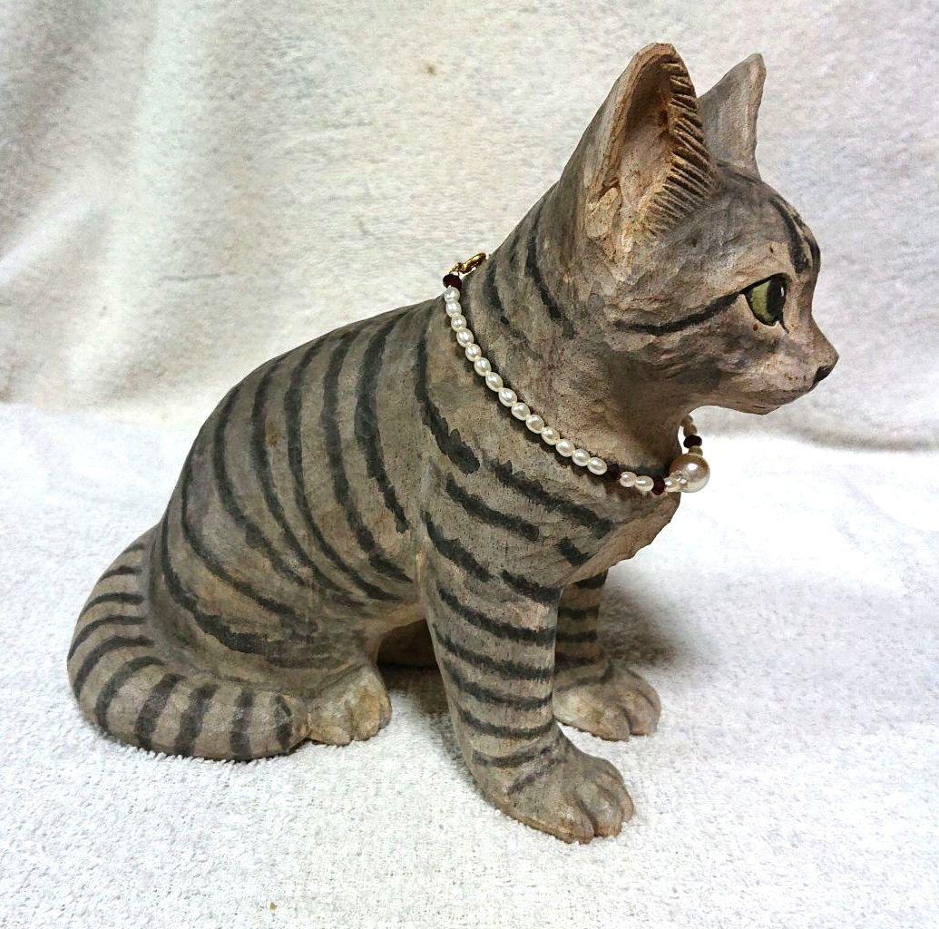 愛らしい猫の置物 T164