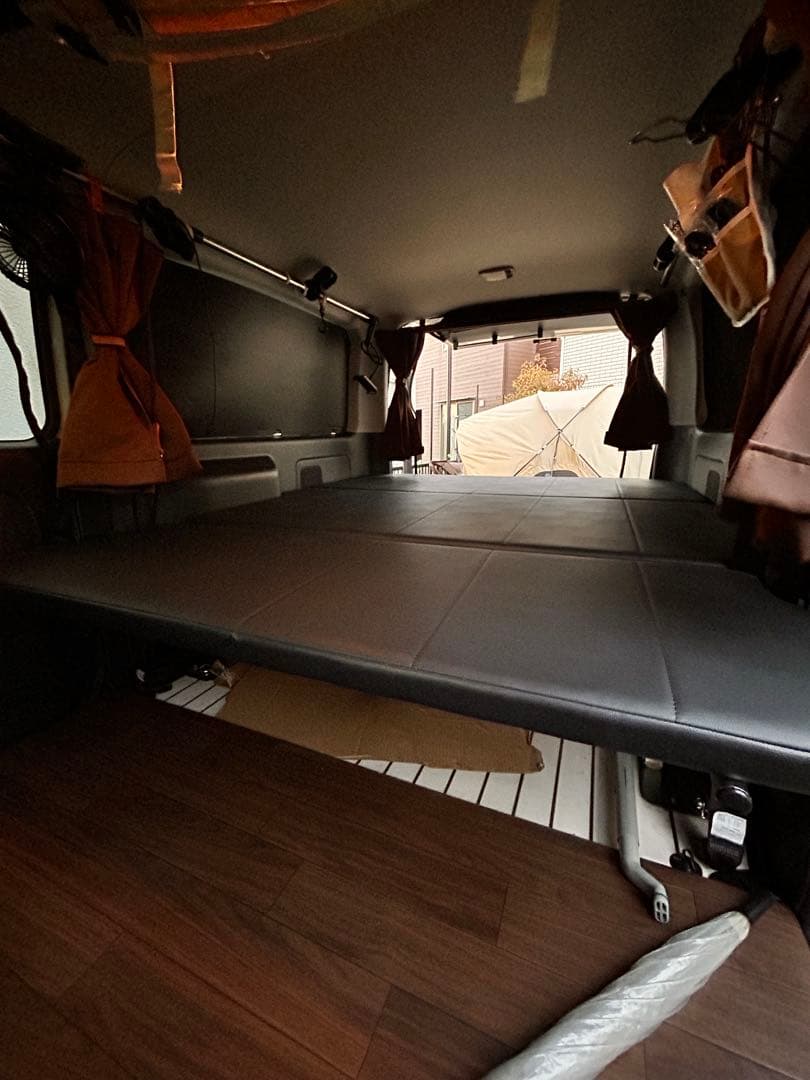 UI VEHICLE ハイエース用ベッドキット