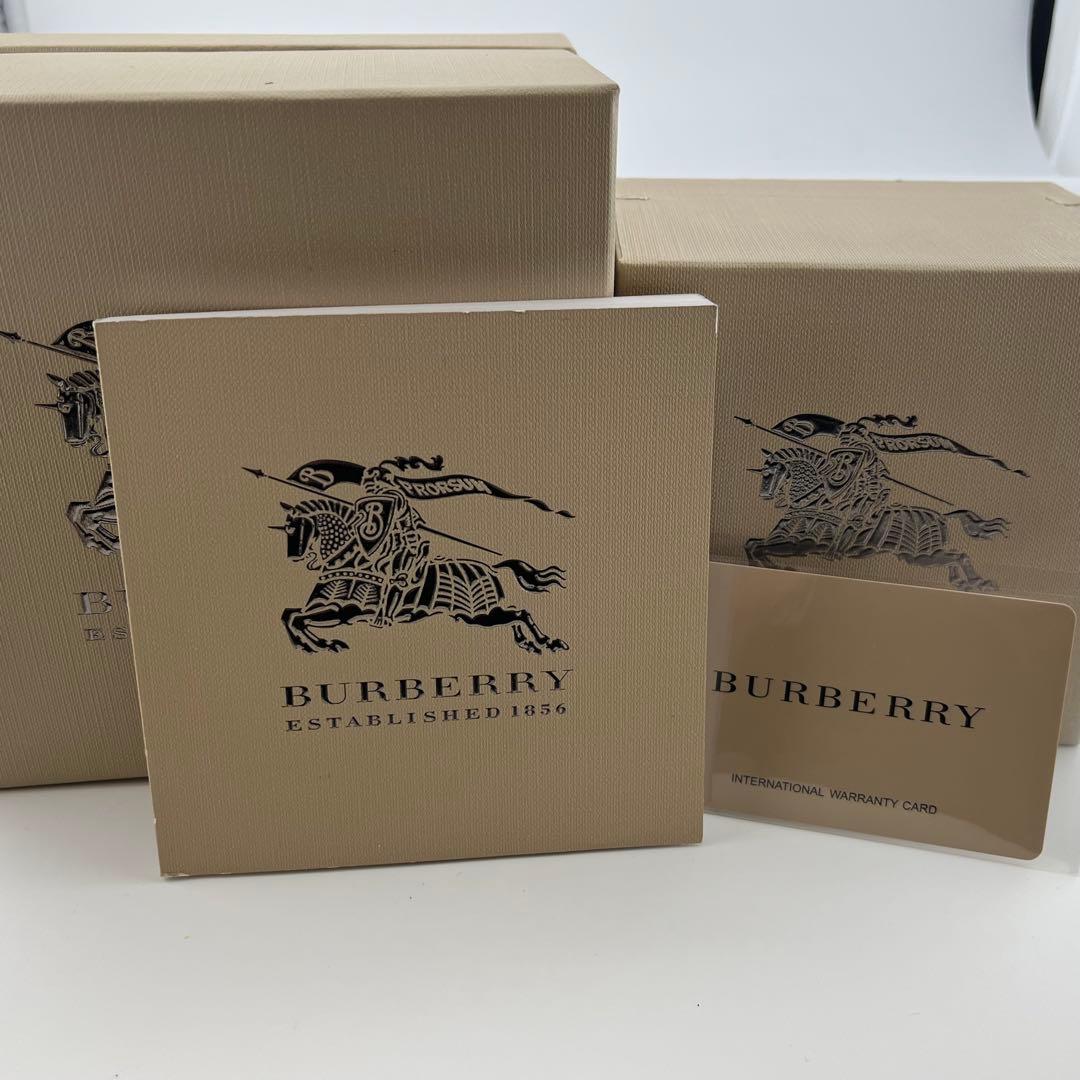 【新品未使用】　バーバリー　BU9006 クォーツ　箱付　保護フィルム付