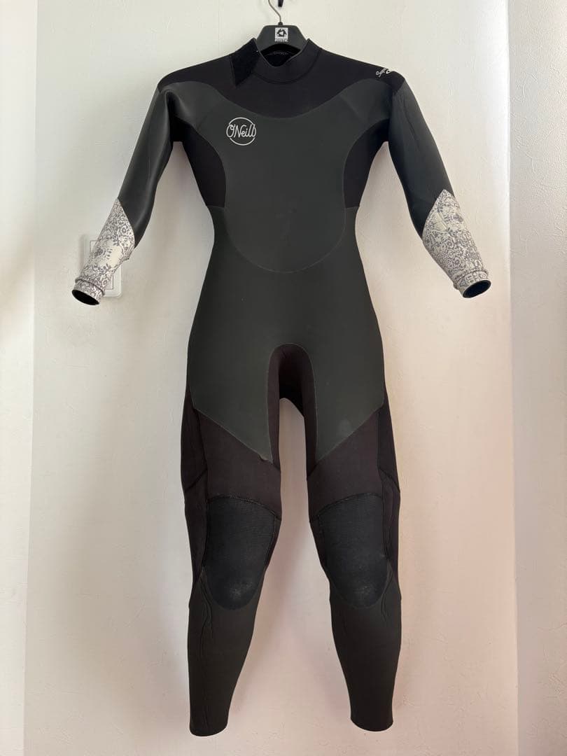 O'NEILL セミドライ バックジップ 5×3 mm MSサイズ