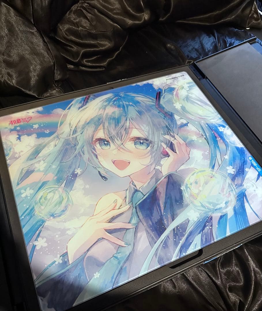 Wallhack × 初音ミク ガラス製ゲーミングマウスパッド – SP-004