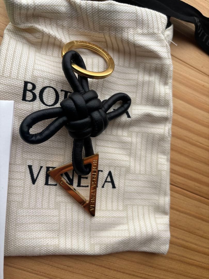 Bottega Veneta トライアングル キーリング