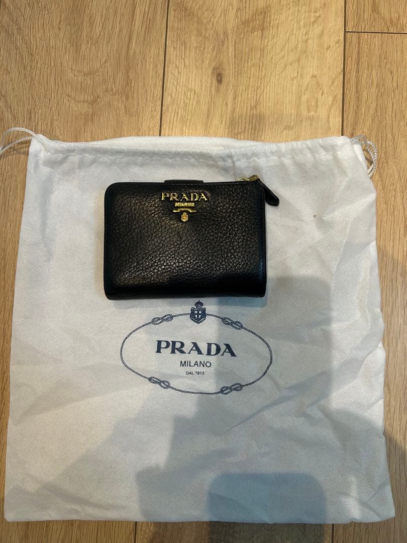 PRADA レディース 二つ折り 財布 正規品 使用感あり