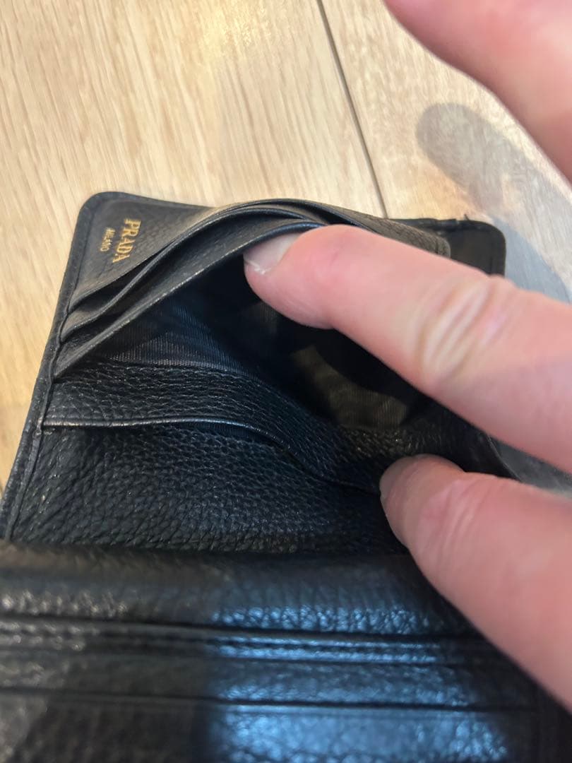 PRADA レディース 二つ折り 財布 正規品 使用感あり