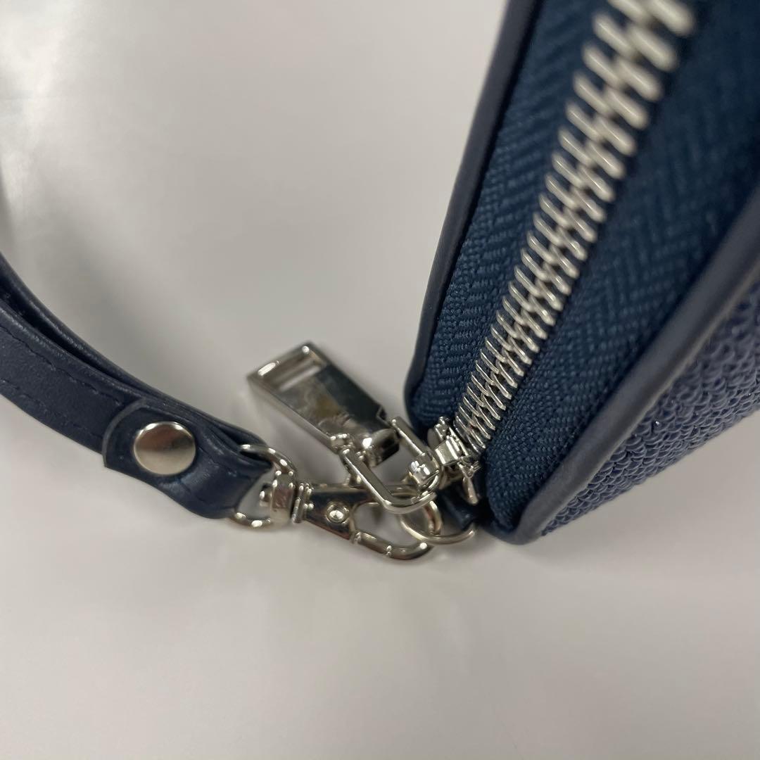 スティングレイ 長財布 ネイビー ストラップ付 大容量 本革 ラウンドファスナー