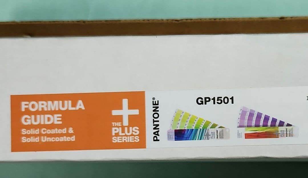 PANTONE THE PLUS SERIES 色見本