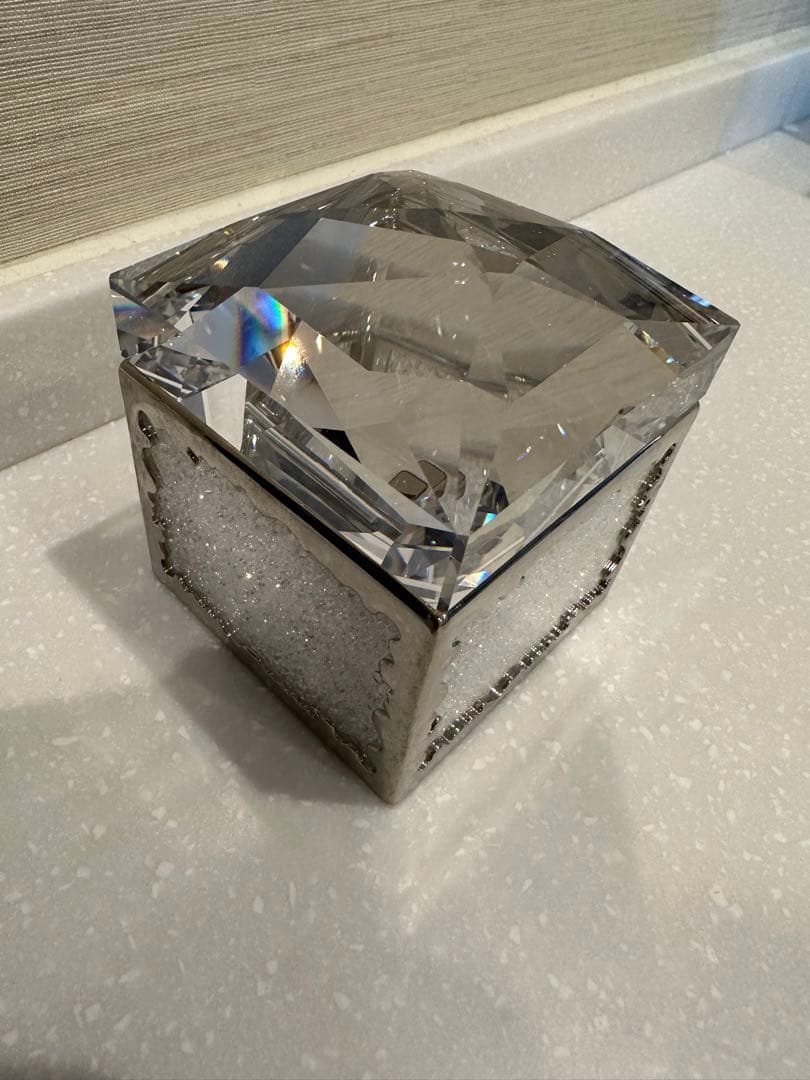 スワロフスキー　小物入れ　ぶどう　オブジェ　置物　ガラス