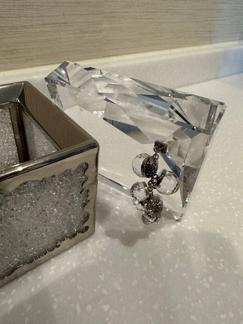 スワロフスキー　小物入れ　ぶどう　オブジェ　置物　ガラス