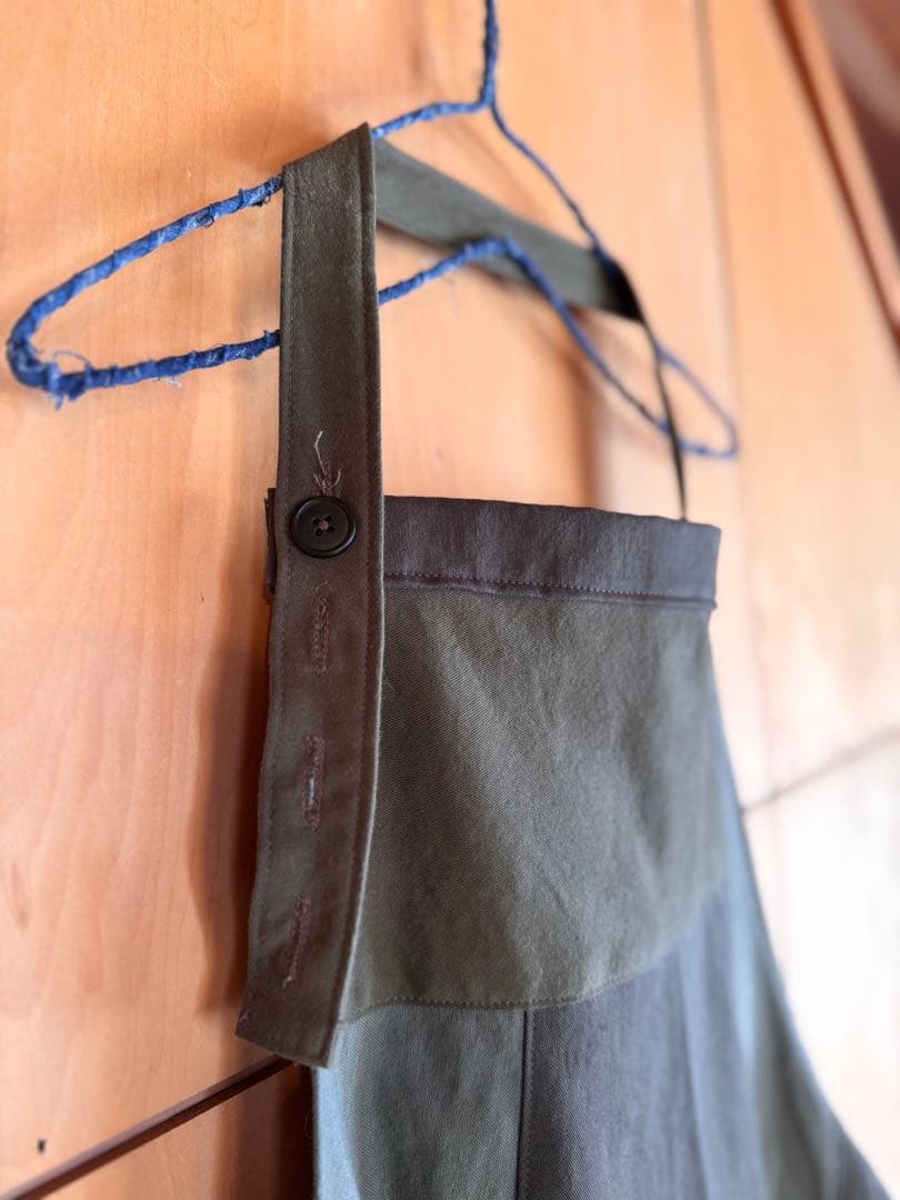 SAYOCAFE「暮らしを楽しむシリーズ」パッチワークエプロン(カーキ)