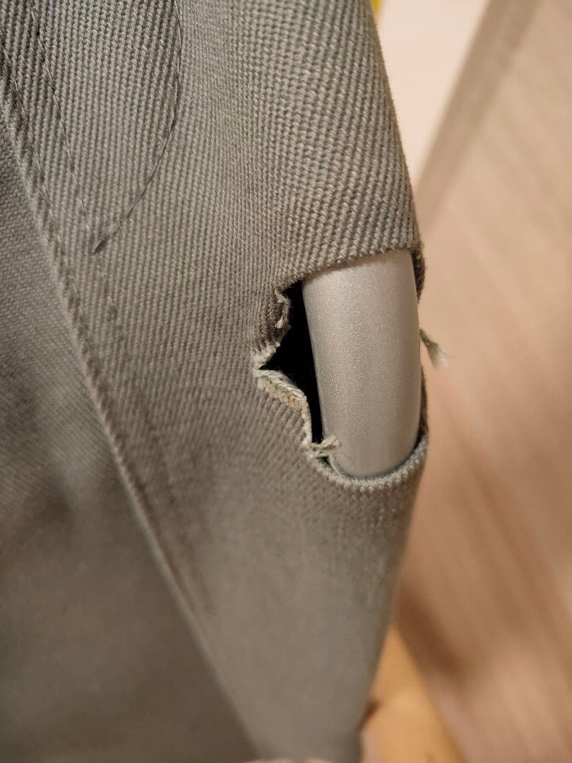 ニーチェア 折りたたみ式グレー椅子