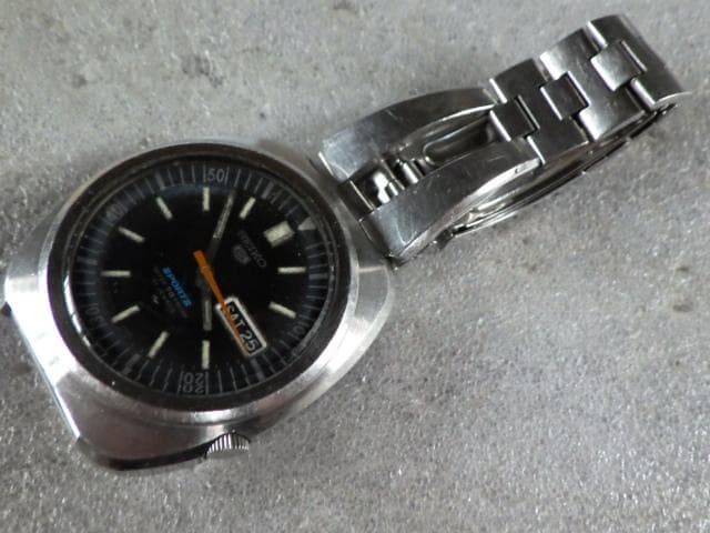 S*y様 1970年製　セイコー　５スポーツ　自動巻き　21石　7019-600