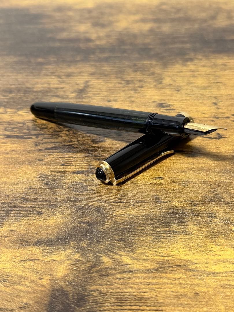 1970年代　ペリカン　万年筆　400NN ブラックストライプ　14c 細字