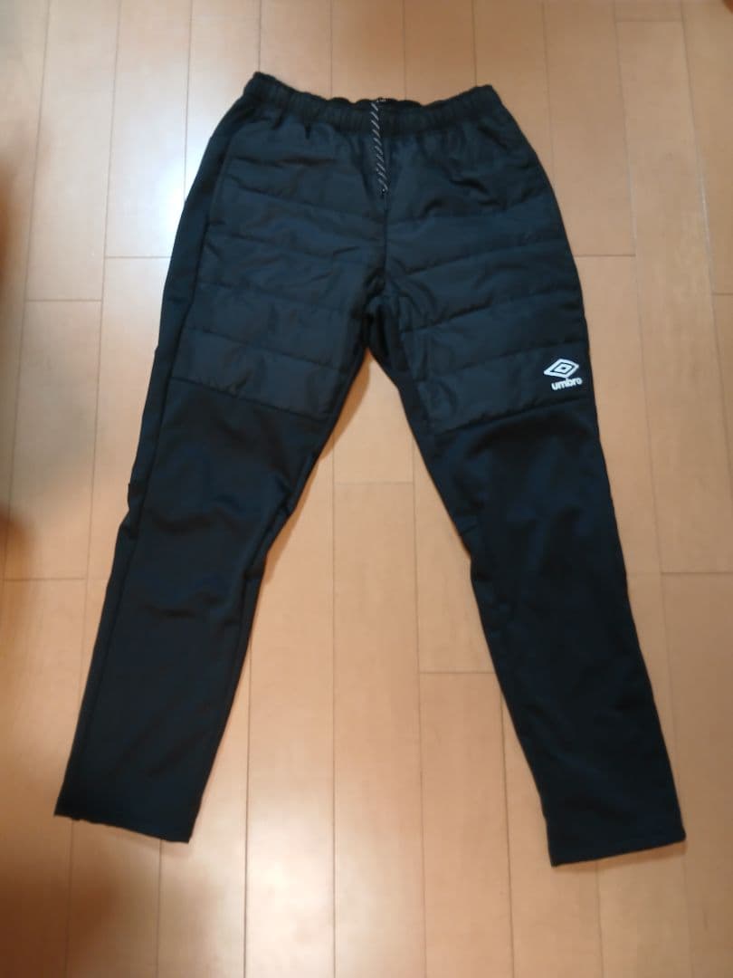 umbro アンブロ ジャージ ブラック パデッド パンツ 防風 防寒 保温