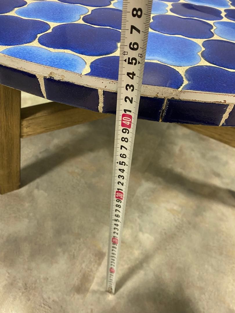 おしゃれなモザイクテーブル