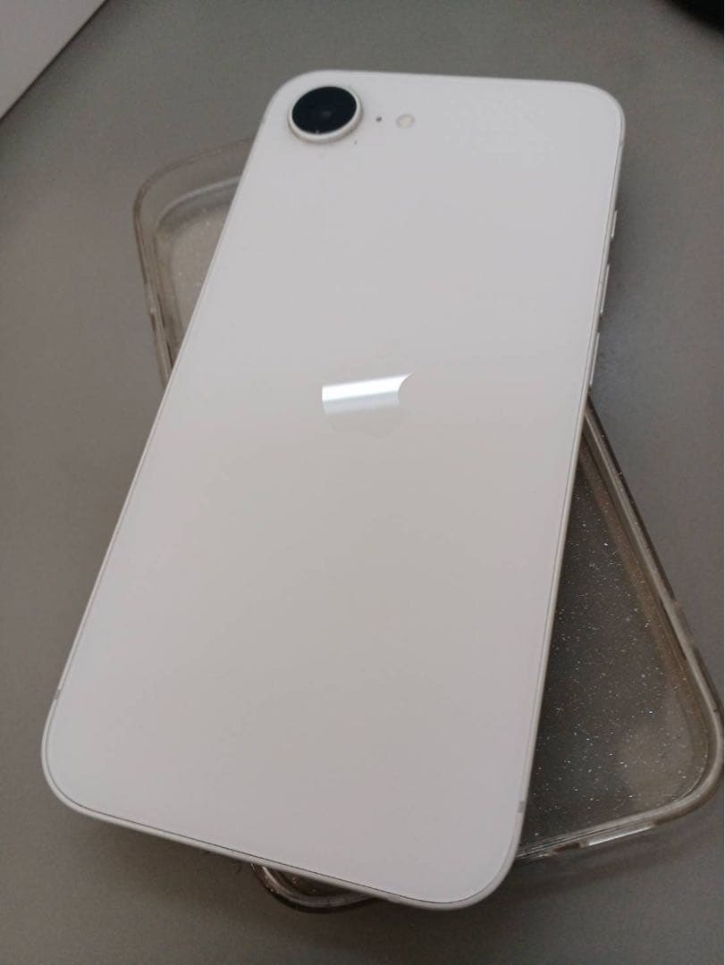 iPhone16e 本体 128G ホワイト/箱付き/100%/SIMフリー