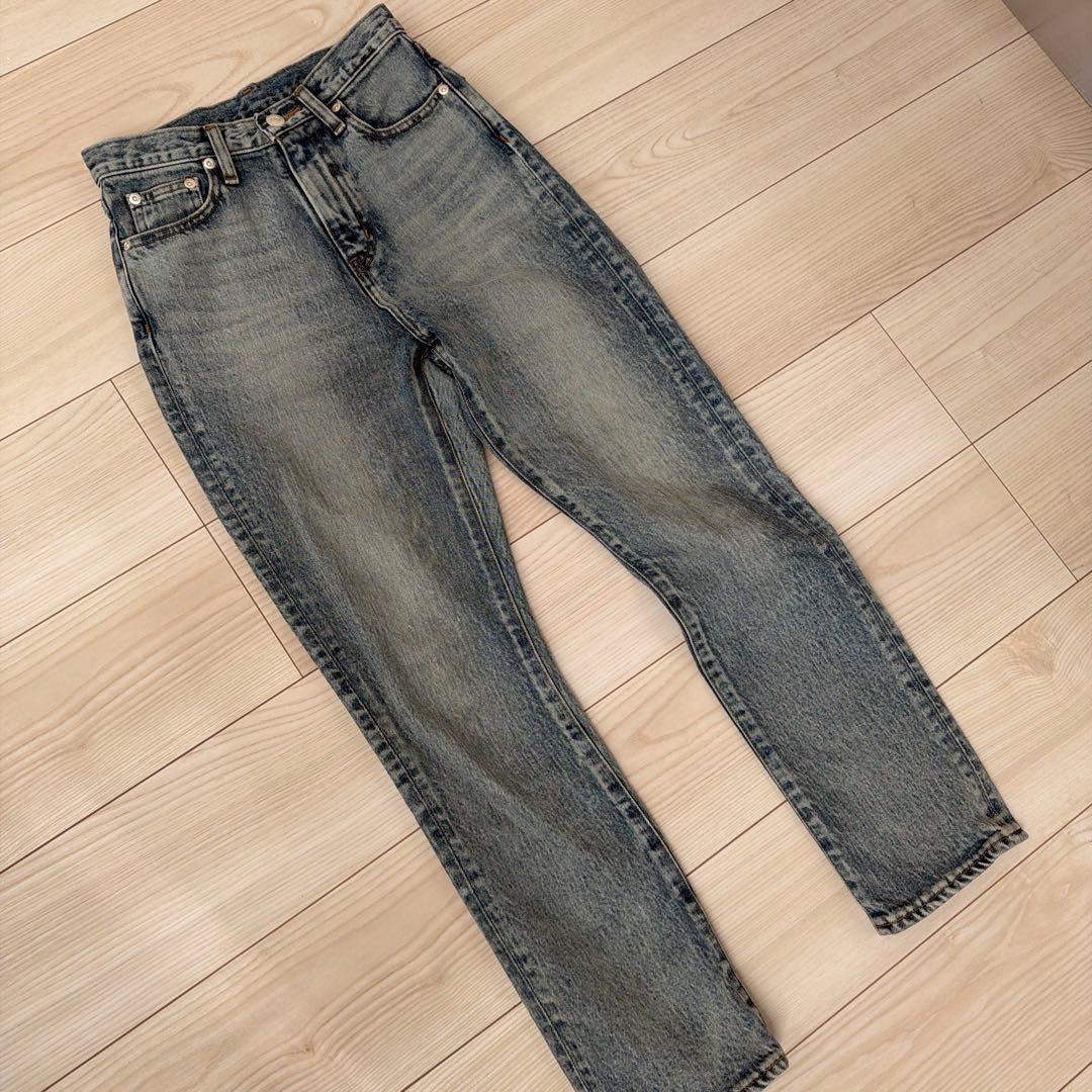 アニュアンス　Slim straight denim