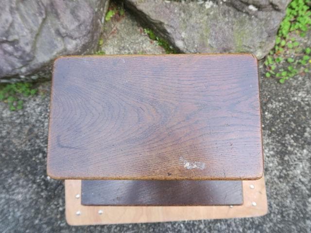 【昭和レトロ】木製ステップ台 うさぎマーク切り抜き 踏台 ディスプレイ