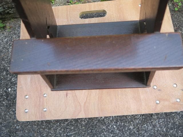 【昭和レトロ】木製ステップ台 うさぎマーク切り抜き 踏台 ディスプレイ