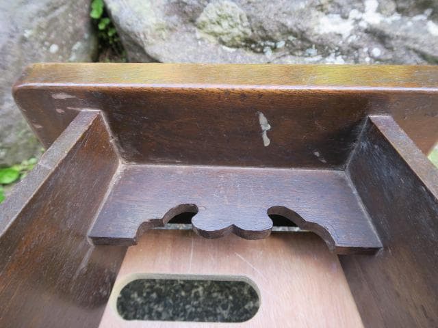 【昭和レトロ】木製ステップ台 うさぎマーク切り抜き 踏台 ディスプレイ