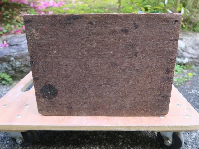 【昭和レトロ】木製ステップ台 うさぎマーク切り抜き 踏台 ディスプレイ