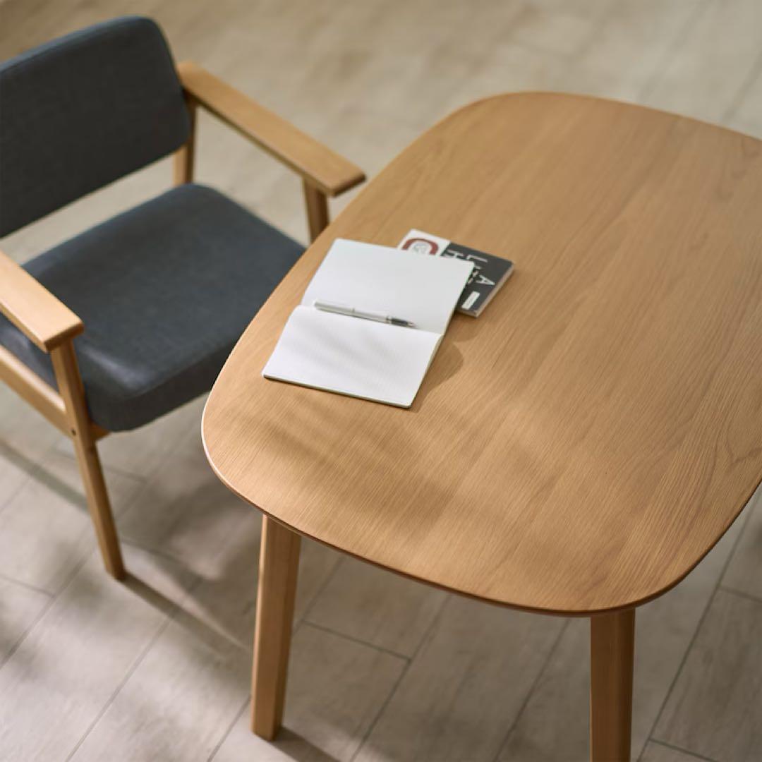 無印良品　高さが変えられるテーブル