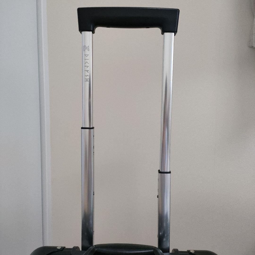 LANZZO ランツォ スーツケース 4輪 アルミ 機内 黒 TSA 33L