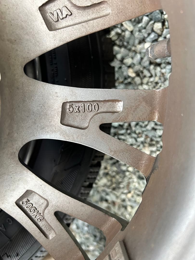 185/60R15 スタッドレス4本セット　シエンタ等に！2023年製造