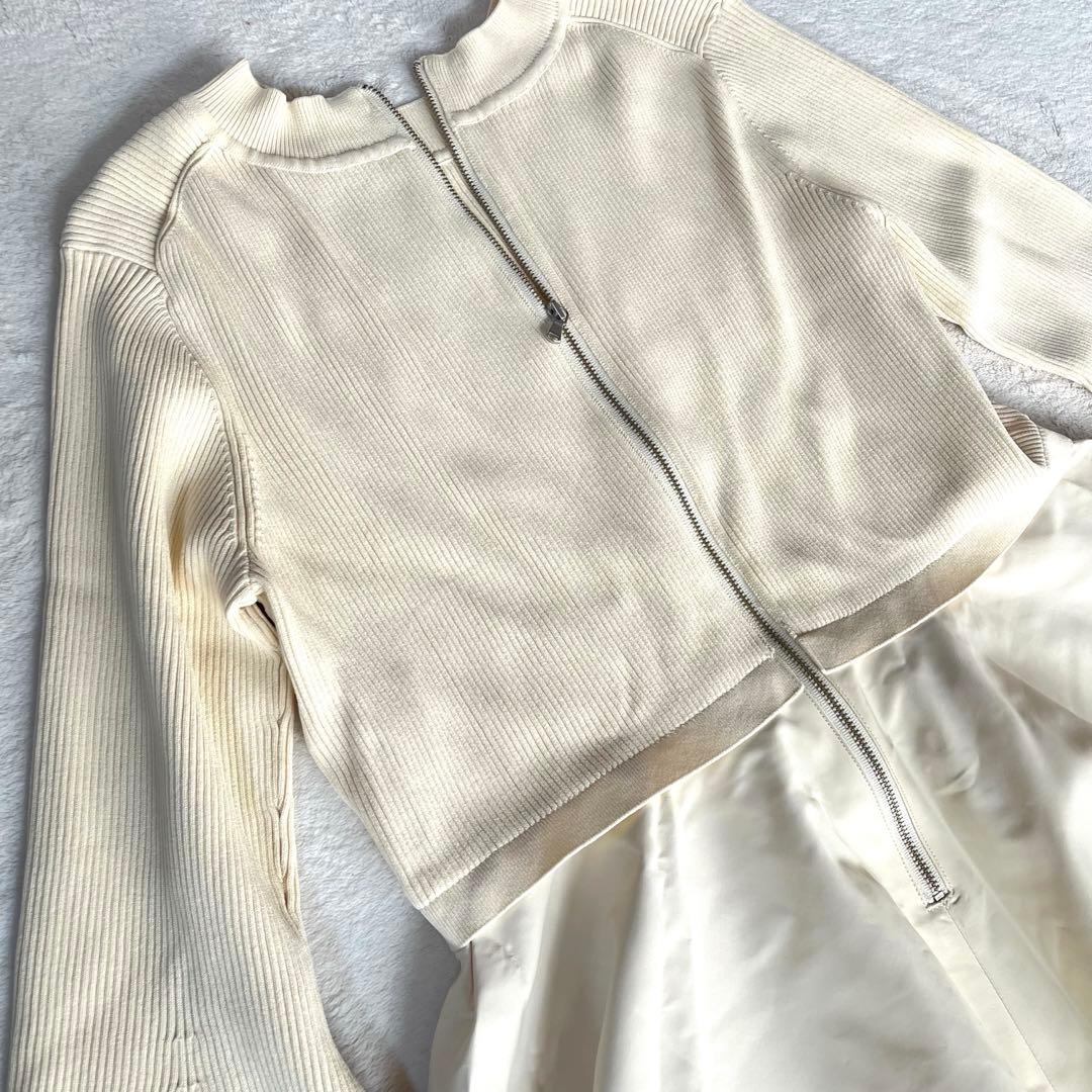 美品✨アダムエロペ　ペプラムコンビニ ットプルオーバー　トップス　ニット　白
