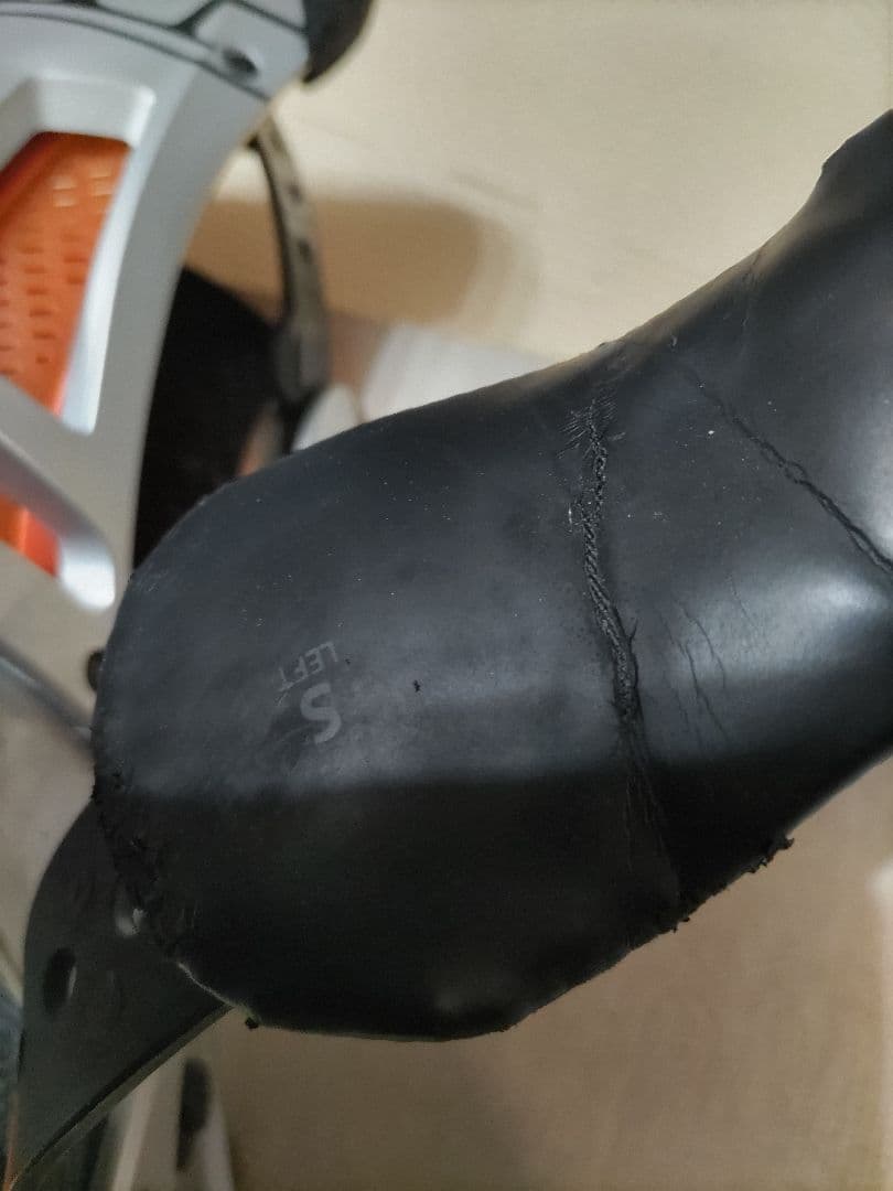 BURTON　スノーボード　DOMINANT　ビンディング　マラビータ　S