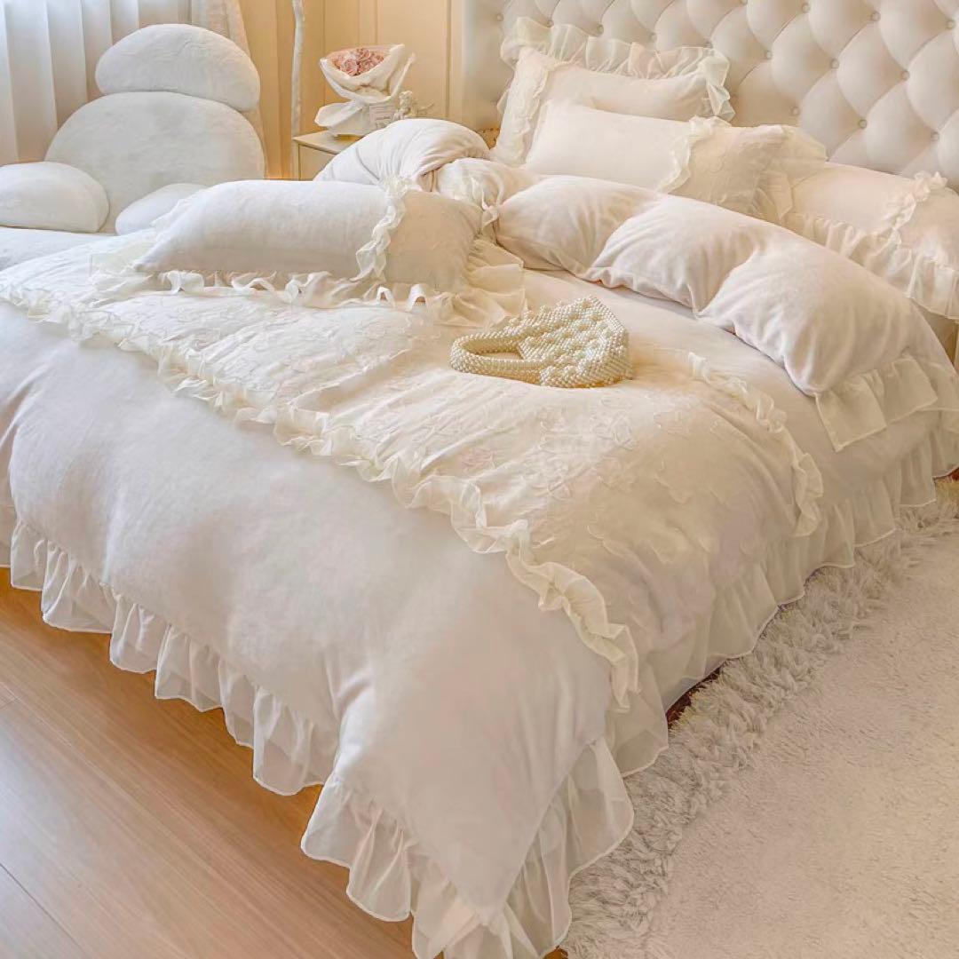 フリル付きホワイトダブルカバーセット