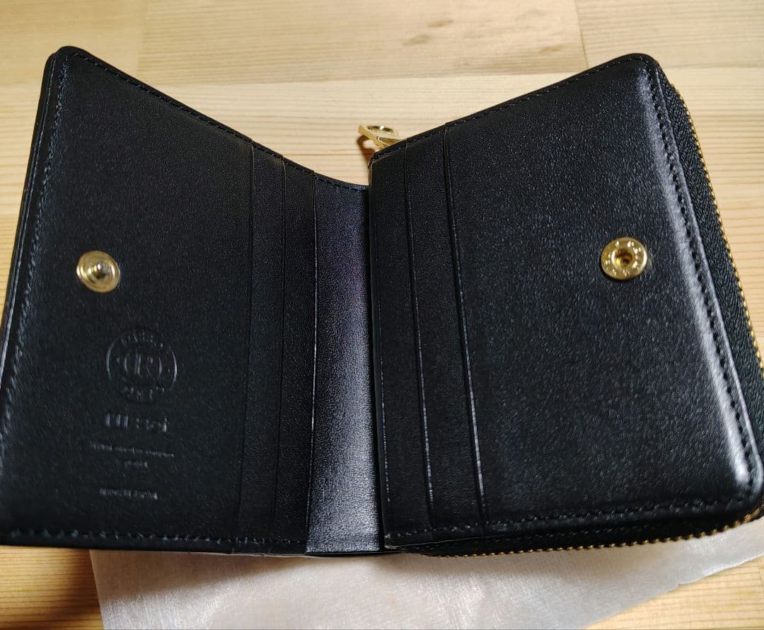 ラシット　ブラック　レザー　コンパクト　二つ折り財布