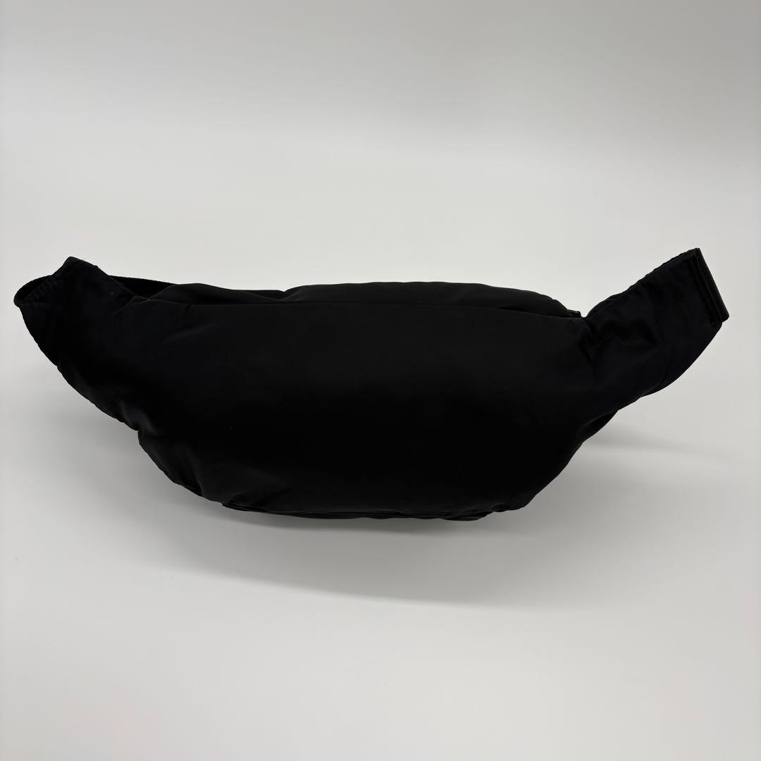 美品✨トリーバーチ ウエストポーチ ボディバッグ ナイロン ゴールド金具 黒