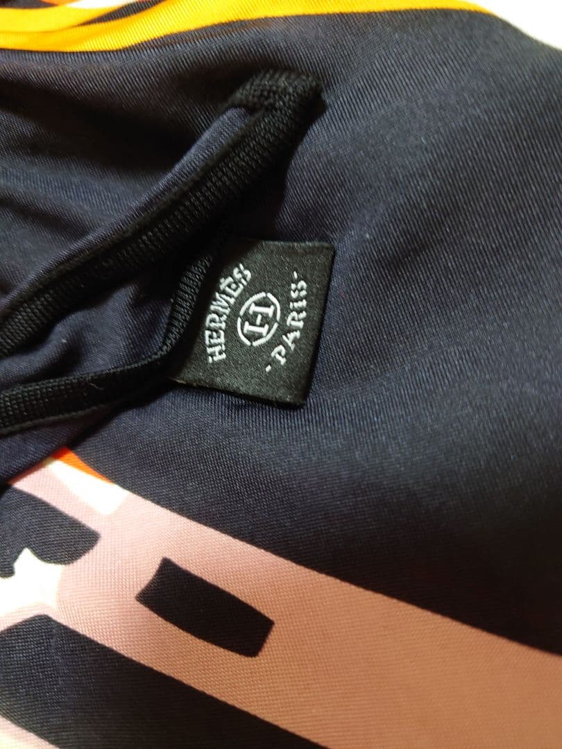 エルメス トライアングルジェアン　シルク