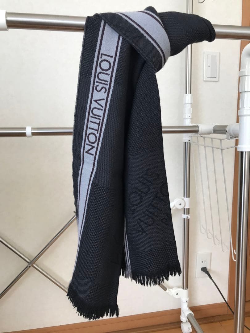 LOUIS VUITTON ルイヴィトン M72685 マフラー　　訳あり