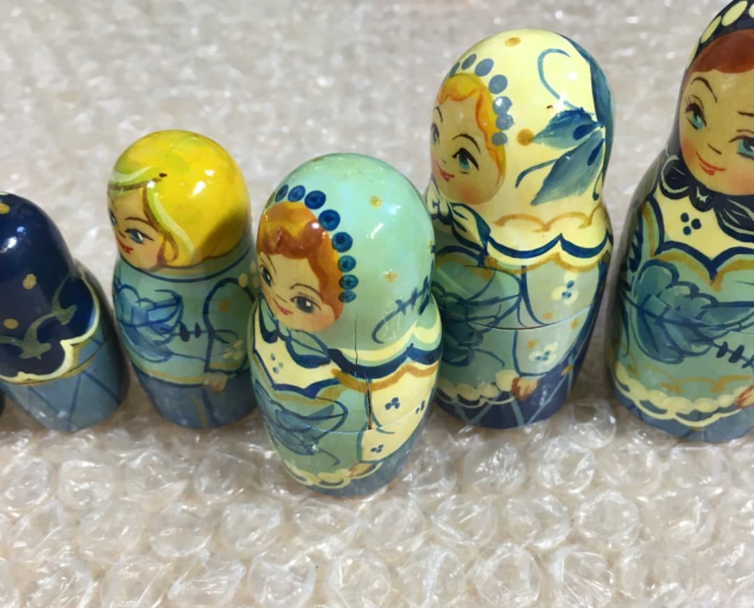 [美品] 希少 手描き青花柄 木製マトリョーシカ 表情違い30体揃い