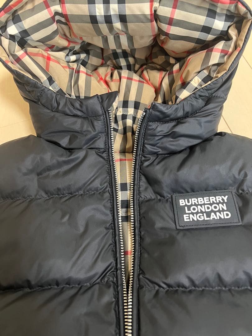 ＊あいうえお様＊Burberry ベビー　リバーシブルダウン　80
