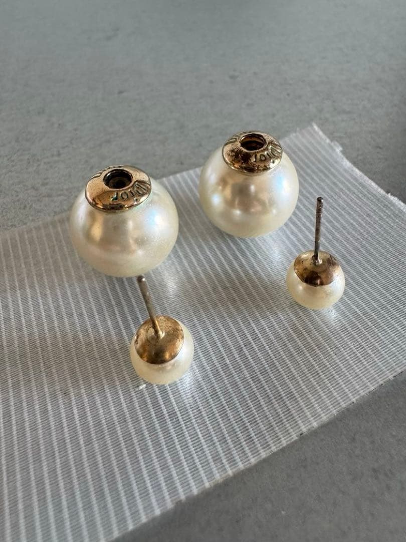 Dior トライバル ピアス パール