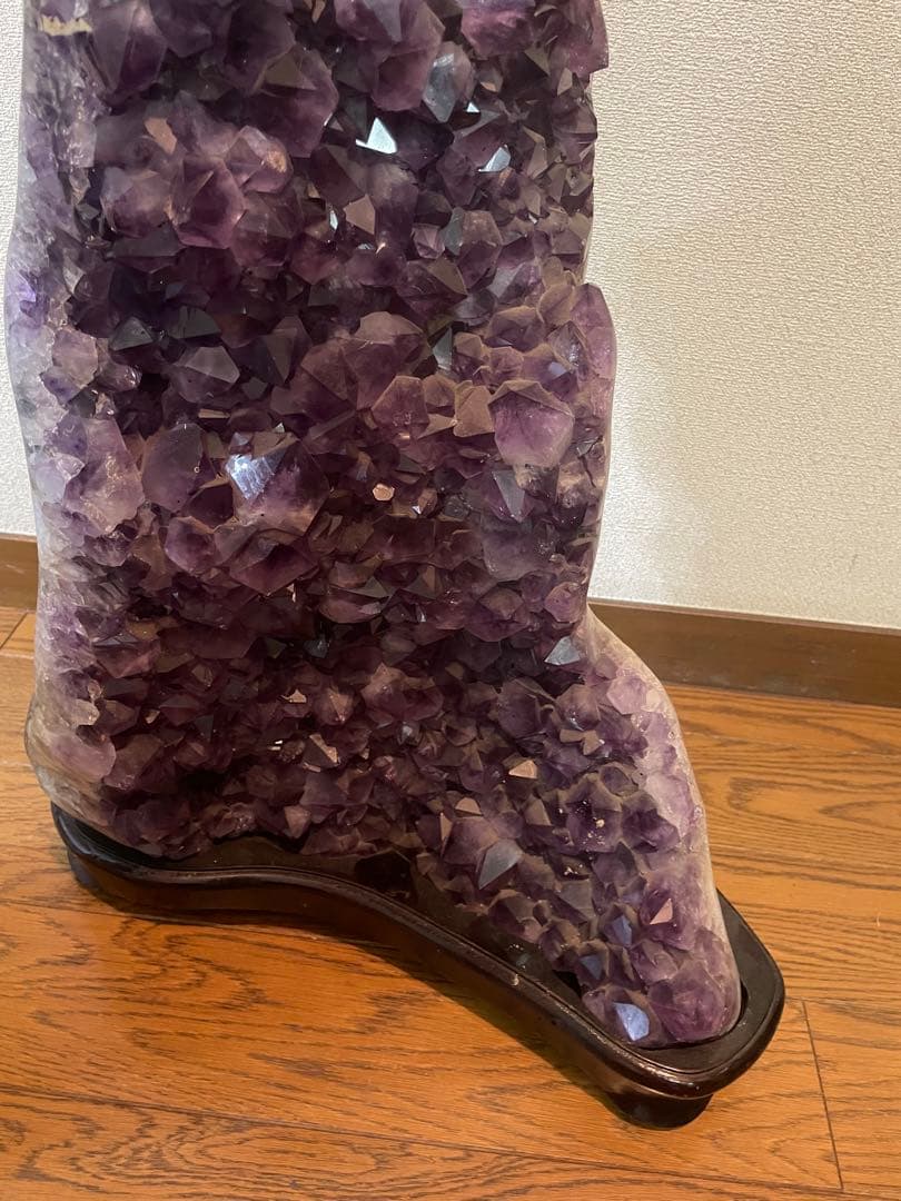 巨大でレアな高品質アメジストドーム